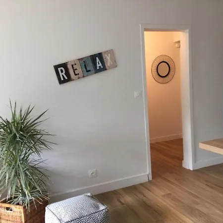 La Casa De Sophie T3 Avec Jardinet, Parking Privé - Port De Appartamento *